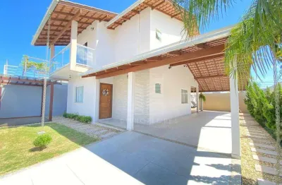 Casa com 5 dormitórios à venda, 210 m² por R$ 1.900.000 - Itacolomi - Balneário Piçarras/SC