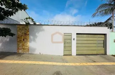 Casa com 3 quartos para alugar na 31B, Setor Garavelo, Aparecida de Goiânia por R$ 4.800