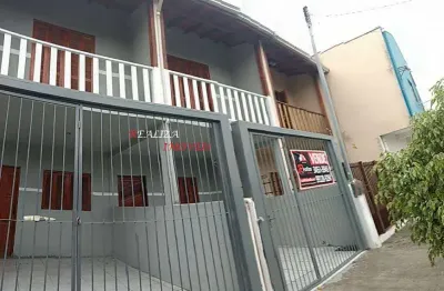 Casa de 70 metros quadrados no bairro pasqualini com 2 quartos