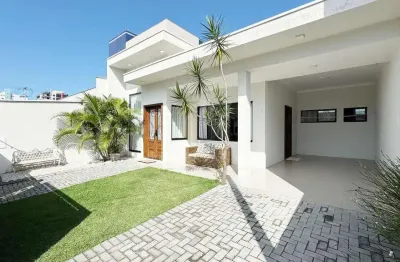 Casa com 4 quartos à venda na Avenida Vinte e Nove de Abril, 313, Centro, Guaratuba