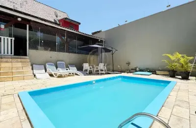 Casa com 4 quartos para alugar na Avenida São Luiz, 507, Centro, Guaratuba