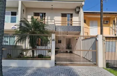 Casa com 3 quartos à venda na Rua Antônio Alves Correia, 46, Centro, Guaratuba