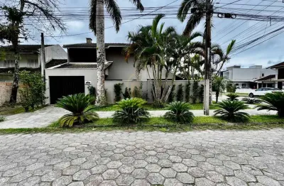 Casa com 3 quartos à venda na Rua Doutor Carlos Cavalcante, Centro, Guaratuba