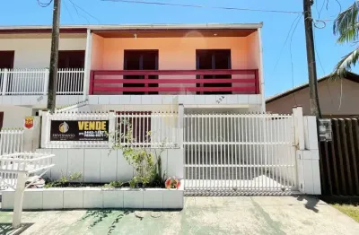 Casa com 3 quartos à venda na Rua Cornélio Kloster, 234, Balneário Nereidas, Guaratuba