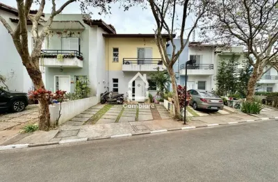 Casa geminada a venda, em condomínio clube na região de cotia