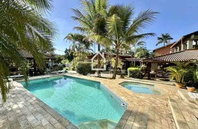 Casa térrea, toda avarandada, porteira fechada, na região de cotia.!