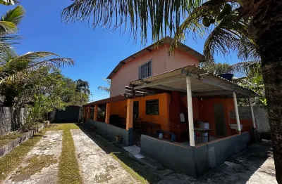 Casa com piscina por 250 mil na praia das gaivotas em itanhaem