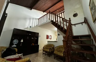 Sobrado imperdível no litoral de são paulo  lado praia na cidade de itanhaém