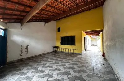 Casa a 800 m do mar aceitando financiamento bancário por apenas 225 mil