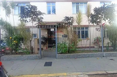 Apartamento de 2 quartos no edifício rosa maria em campo grande