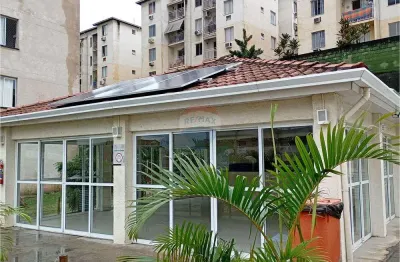 Apartamento com 2 quartos, ótima infraestrutura e boa localização.