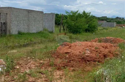 Terreno à venda na Rua Massâpe, 47, Santa Cruz, Rio de Janeiro