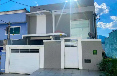 Casa alto padrão espetacular a venda no residencial girassol, com vista para as montanhas.