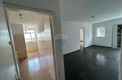 Apartamento com 2 quartos para alugar na Avenida de Santa Cruz, 12.242, Senador Vasconcelos, Rio de Janeiro