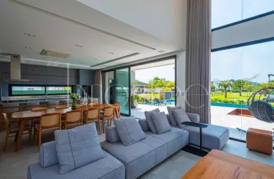 Casa em condomínio fechado com 4 quartos à venda na Rua Coronel Benjamin Vieira, 635, Centro, Camboriú