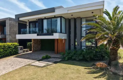 Casa 5 suítes decorada de esquina no condomínio sense xangri la