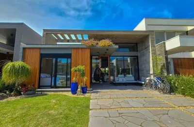 Casa em condomínio fechado com 4 quartos à venda na Rua Rio Divisa, 32, Centro, Xangri-Lá