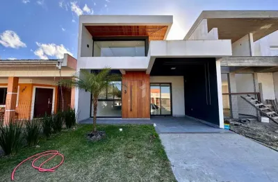 Casa 3 dormitórios com terraço a 1 quadra do mar em capão da canoa