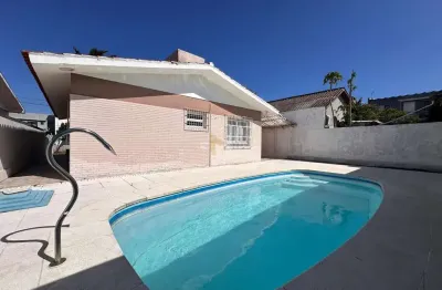 Casa com 3 quartos para alugar na Rua Rio Douradinho, 1687, Centro, Xangri-Lá