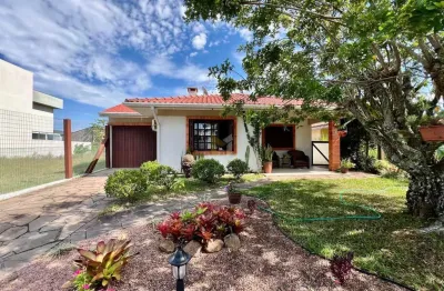 Casa com 3 quartos à venda na Rua Turquesa, 141, Rainha do Mar, Xangri-Lá