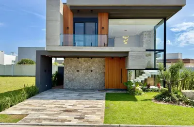 Casa em condomínio fechado com 4 quartos à venda na Rua Pedro Hygino Da Silveira, 1650, Centro, Xangri-Lá