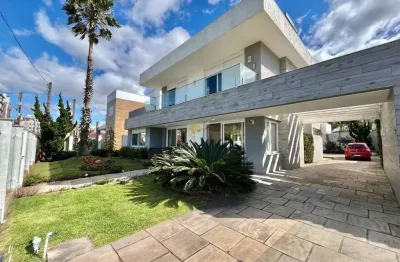 O Coração de Atlântida: Sobrado Exclusivo Próximo ao Mar e ao 20BARRA9