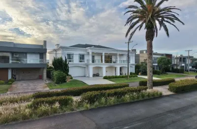 Casa 4 Suítes com Automação no Condomínio Enseada Xangri-Lá