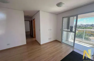 Apartamento com 3 dormitórios para alugar, 73 m² por R$ 2.680/mês - Jardim Londrilar - Londrina/PR