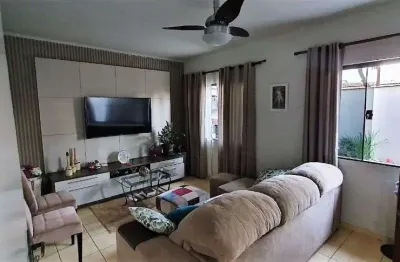 Casa a venda, 248 m² por r$ 615.000 - coliseu - londrina/pr