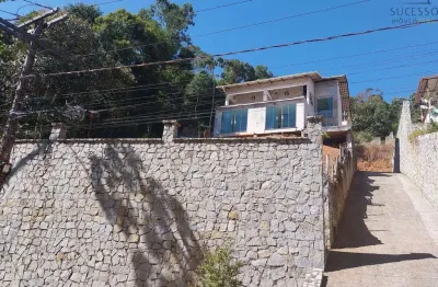 Casa de alto padrão em condomínio à venda no perissê