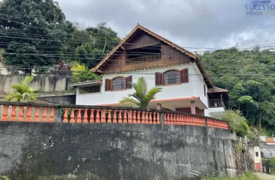 Casa alto padrão com 5 quartos à venda no centro de nova friburgo