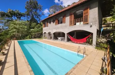 Venha aproveitar Maravilhosa casa com piscina na serra de Teresópolis - RJ
