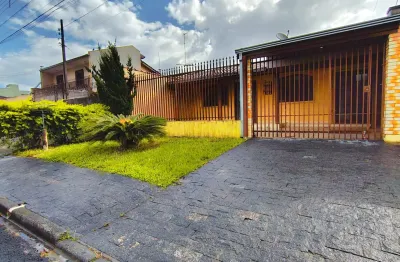 Casa à Venda no Bairro Alto em Curitiba | 2 Quartos | Churrasqueira | Pronta para Morar | Região Norte