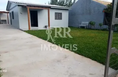 Imóvel de alvenaria, mobiliado, três dormitórios sendo um suíte, localizado em imbé