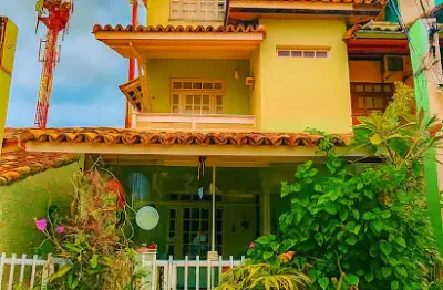19/ vendo -casa em stella maris (em frente à praça), condomínio fechado, 4 quartos, 4 suites