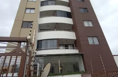 Apartamento 2/4 com suíte e varanda em armação | espaçoso, ventilado e pronto para morar