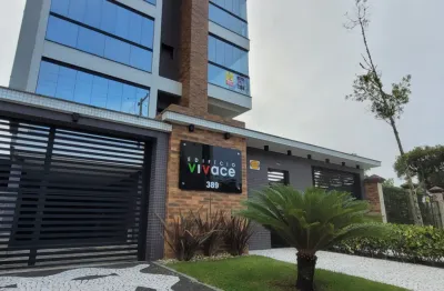 Lindo apartamento de três quartos  com vista ao mar em caioba,