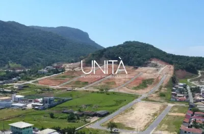 Terreno à venda na Rua Helena Shmtiz da Silva, 1, São Sebastião, Palhoça