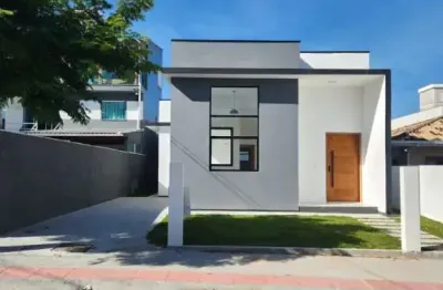 Casa com 3 quartos à venda na Rua das Sibipirunas, 1, Madri, Palhoça