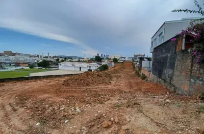Terreno à venda na Rua Manoel Domingos do Nascimento, 01, Serraria, São José