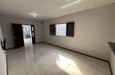 Casa com 3 quartos à venda na Rua Chile, Jardim América, Taboão da Serra