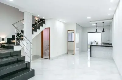 Casa com 3 quartos à venda na Rua Rosa Provencial Delgado, Parque Pinheiros, Taboão da Serra