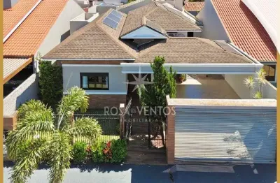 Casa à venda no jardim gisela, com 01 suíte com closet + 02 quartos, com 173.27 m² de área privativa.