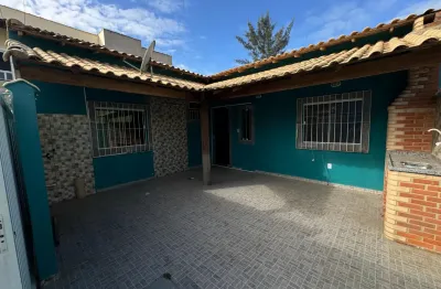 Aconchegante casa em unamar a poucos metros da praia, da rodovia e do supermercado atacadão