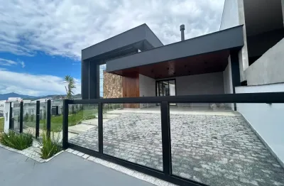 Seu novo lar com piscina, suíte e espaço gourmet , seguraça e sofisticação.