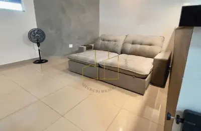 Apartamento á venda com 2 dormitórios  (1 suíte), armários planejados, fino acabamento, 2 vagas de