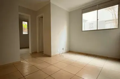 Apartamento à venda com,2 dormitórios, sala de estar e jantar, 1 banheiro, 1 vaga garagem, no bairr