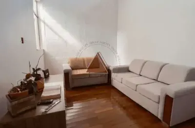 Casa à venda, com 3 dormitórios (1 suíte master com closet), pé direito alto, área gourmet, vaga pa