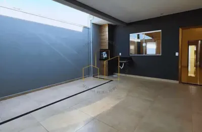 Casa á venda com 3 dorm (1 suíte), acabamento fino em porcelanato, pé direito alto, garagem coberta