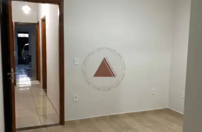 Casa à venda com, 2 dormitórios, 2 banheiros, 1 suíte, sala, cozinha, área de serviço, 2 garagem co